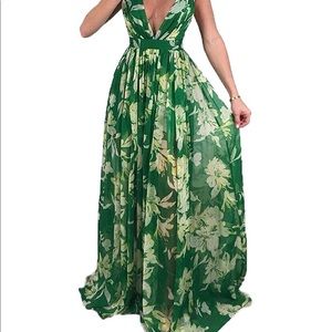 Beautiful green dress perfect for spring size sm